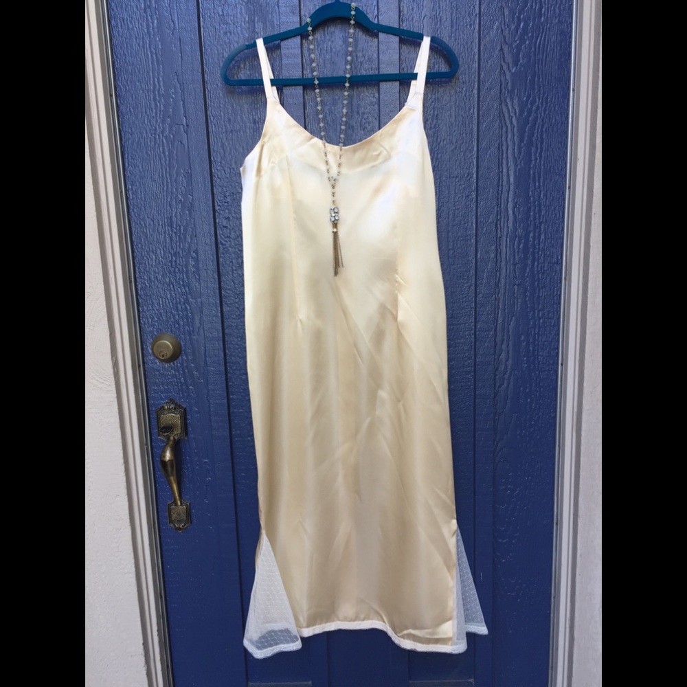 Lorrie Kabala Satin Slip 🌟 Size 10 New!